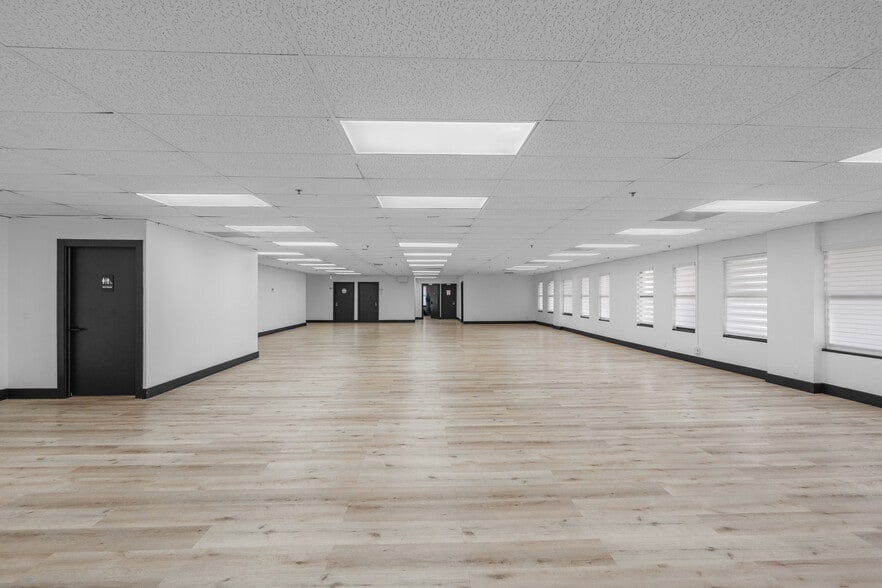 4200 NW 16th St, Lauderhill, FL for lease - Building Photo - Image 2 of 24