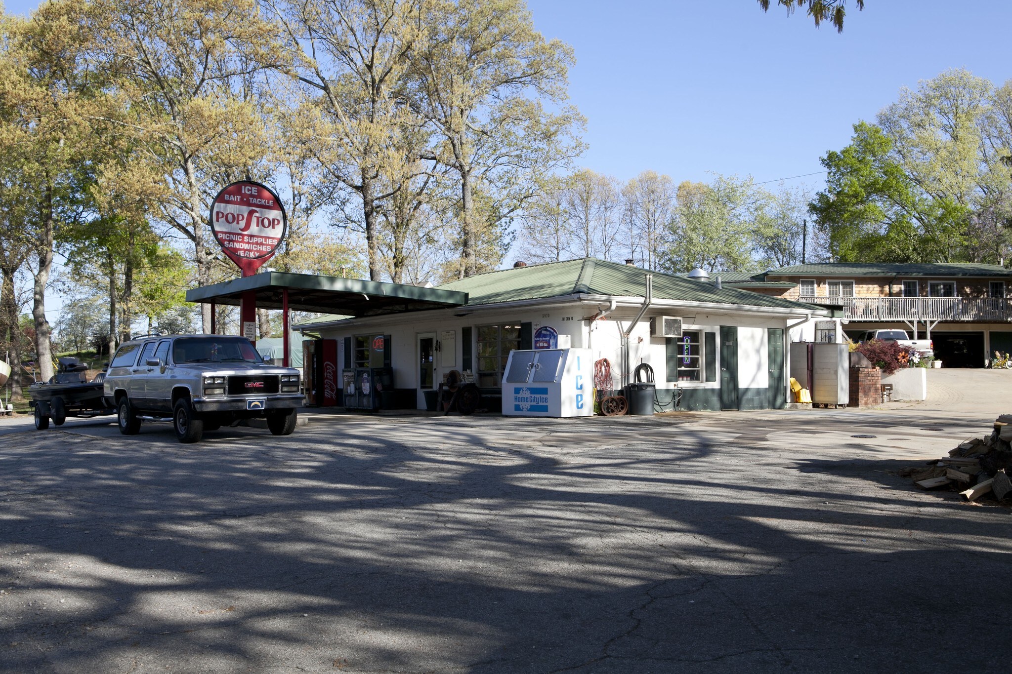 5974 Jim Crow Rd, Flowery Branch, GA for sale Primary Photo- Image 1 of 1