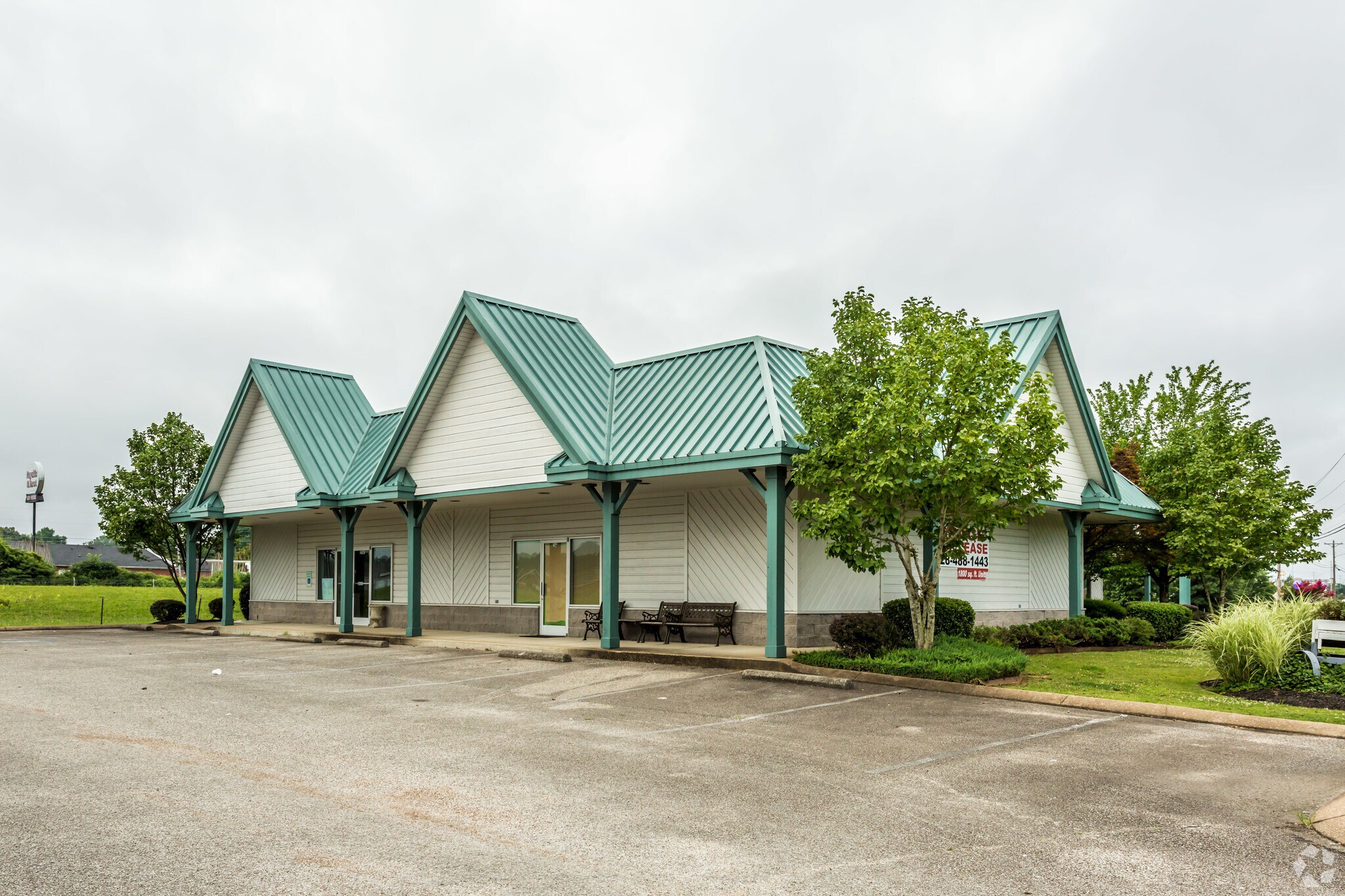 256 Vann Dr, Jackson, TN for sale Primary Photo- Image 1 of 1