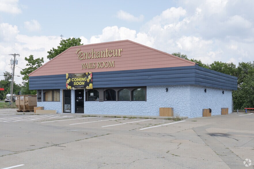 709 N 9th St, Sapulpa, OK for sale - Building Photo - Image 1 of 1