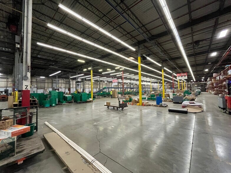 14900 US 71 Hwy, Kansas City, MO for lease - Interior Photo - Image 2 of 5