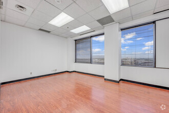 2201 Main St, Dallas, TX for lease Interior Photo- Image 2 of 4