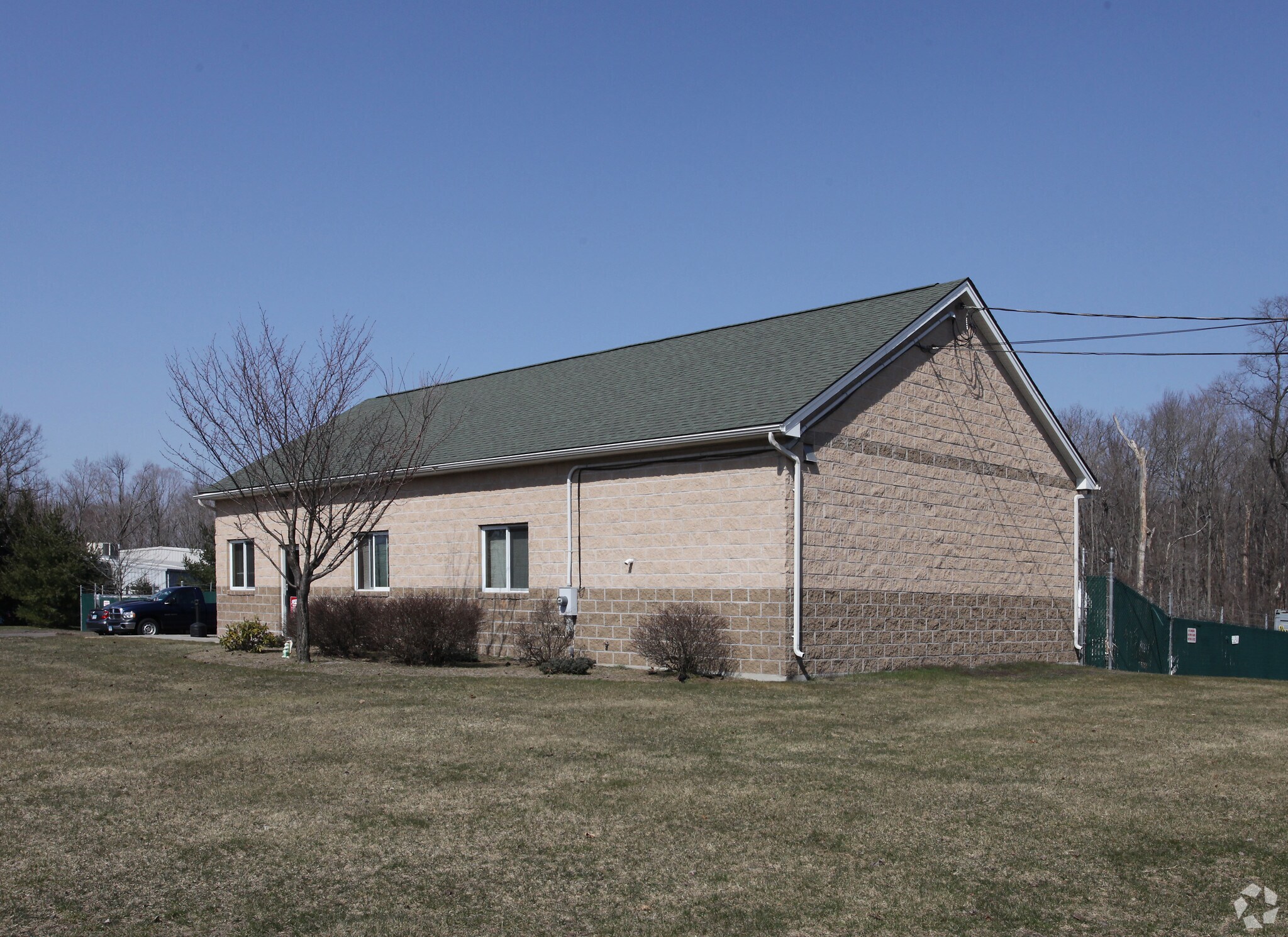 195 Commerce Way, South Windsor, CT for sale Primary Photo- Image 1 of 1