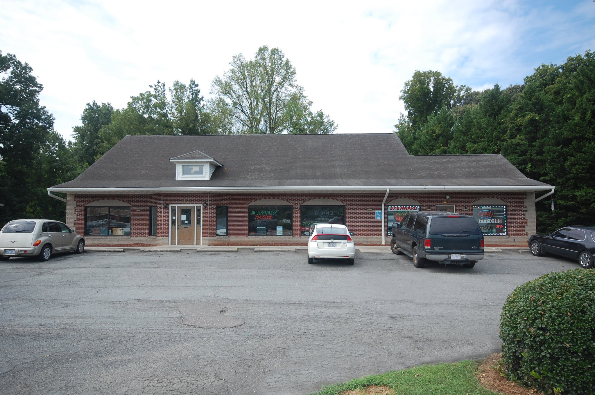 2910 Reynolda Rd, Winston-Salem, NC for sale Building Photo- Image 1 of 1