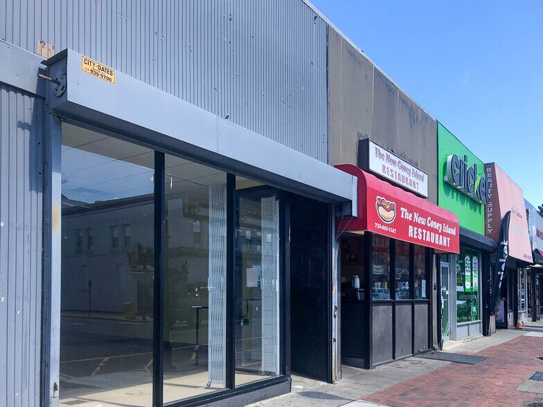 188194 Smith St, Perth Amboy, NJ 08861