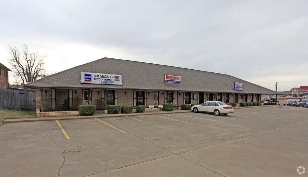 10400 S Pennsylvania Ave, Oklahoma City, OK for lease - Primary Photo - Image 1 of 17