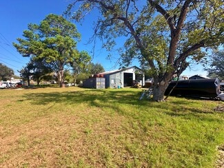 More details for 215 E College St, Pleasanton, TX - Land for Sale