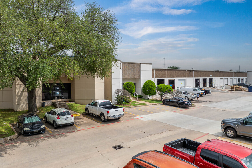 3924-3938 Dunvale Rd, Houston, TX for lease - Building Photo - Image 3 of 5