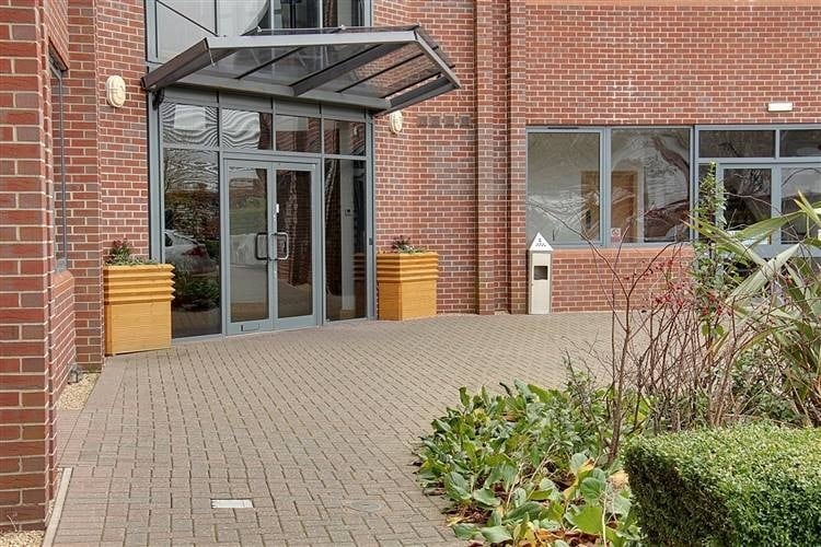 11 Aviation Park W, Hurn for lease - Building Photo - Image 2 of 2