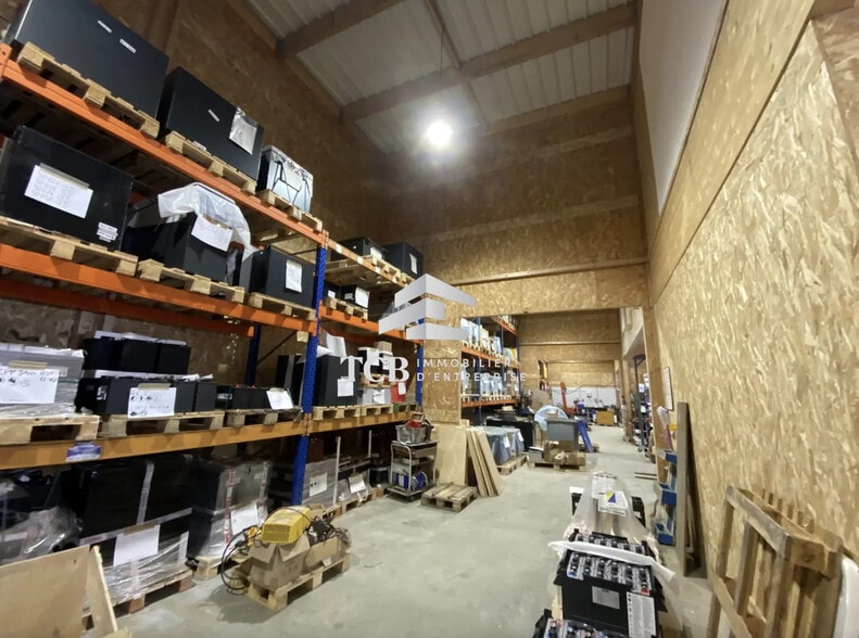 Flex in Saint-Herblain for lease - Interior Photo - Image 3 of 10