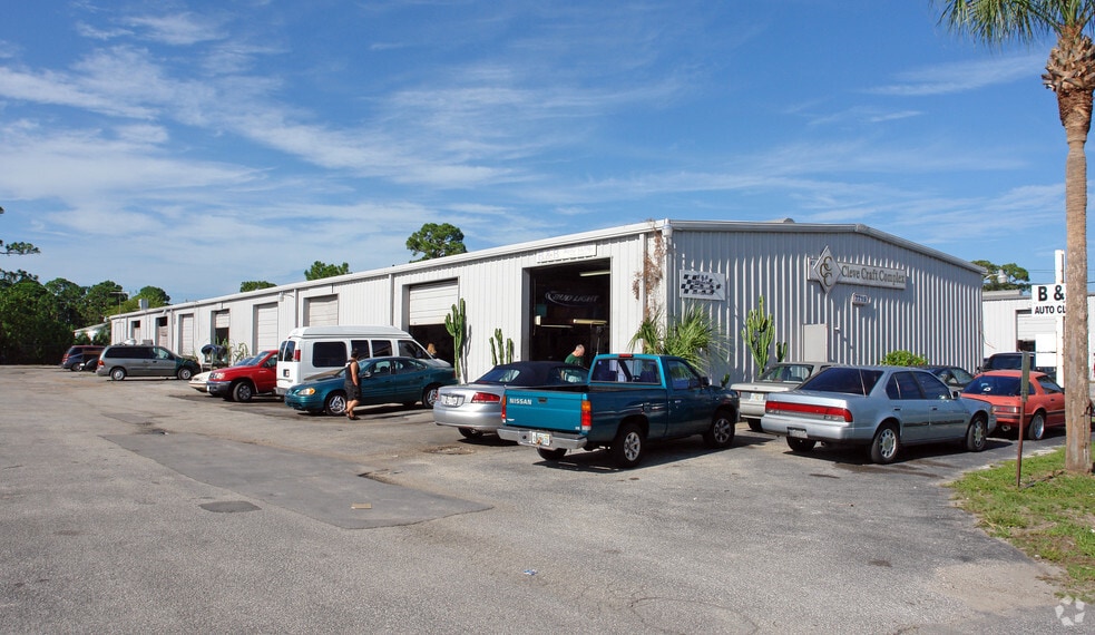 7715-7723 Ellis Rd, West Melbourne, FL for lease - Building Photo - Image 3 of 7