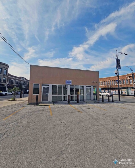 3455 N Clark St, Chicago, IL for lease - Building Photo - Image 3 of 12