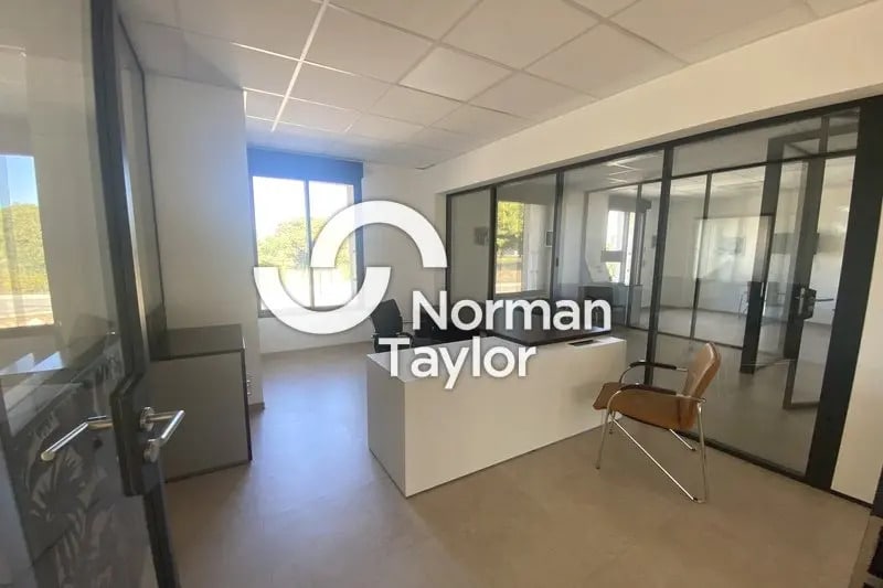 Office in Montpellier for lease - Building Photo - Image 2 of 12