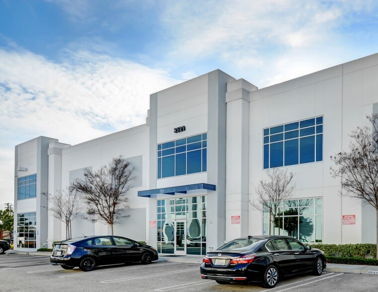 3521 Jack Northrop Ave, Hawthorne, CA for lease - Building Photo - Image 1 of 13