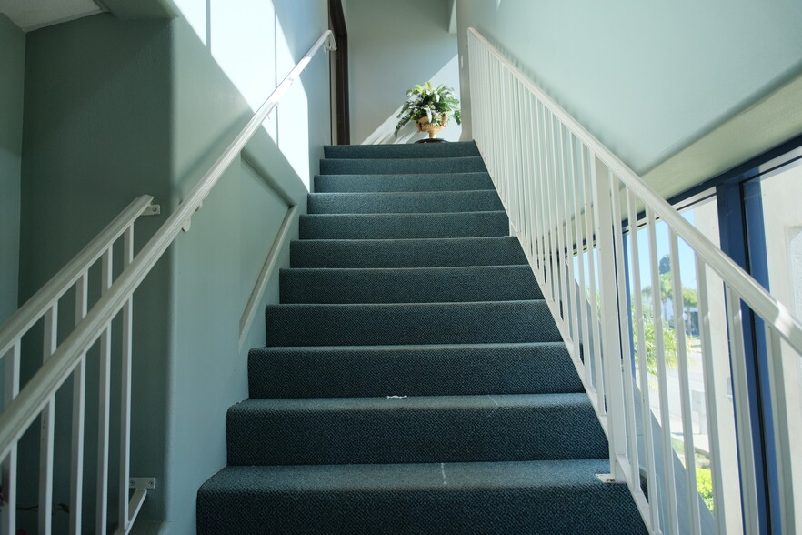 4517 Market St, Ventura, CA for lease - Building Photo - Image 3 of 13