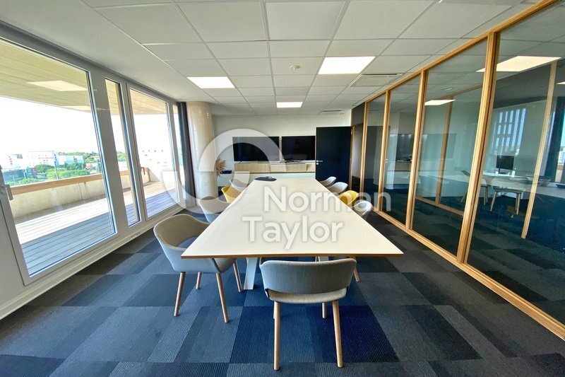 Office in Montpellier for lease Interior Photo- Image 1 of 9