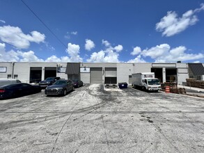 5551-5595 NW 72nd Ave, Miami, FL for lease Building Photo- Image 1 of 7