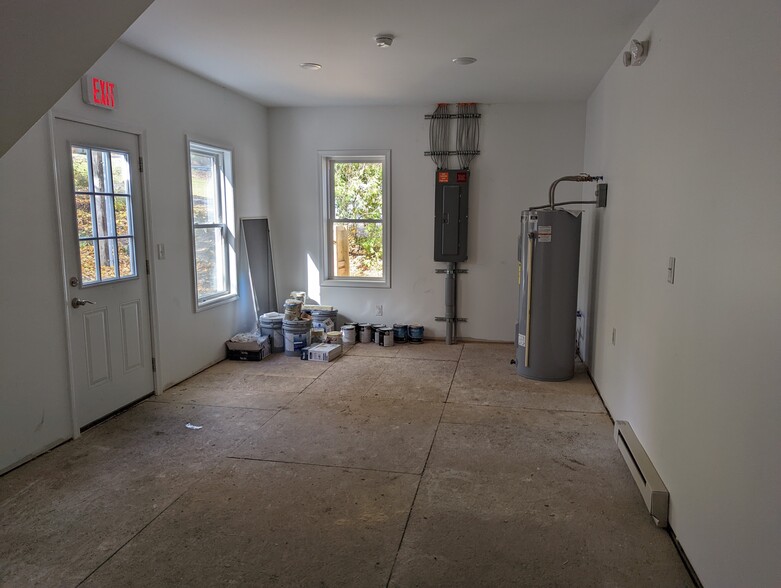 15 N Franklin St, Watkins Glen, NY for lease - Interior Photo - Image 3 of 5