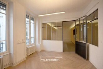 Office in Lyon for lease Interior Photo- Image 2 of 7