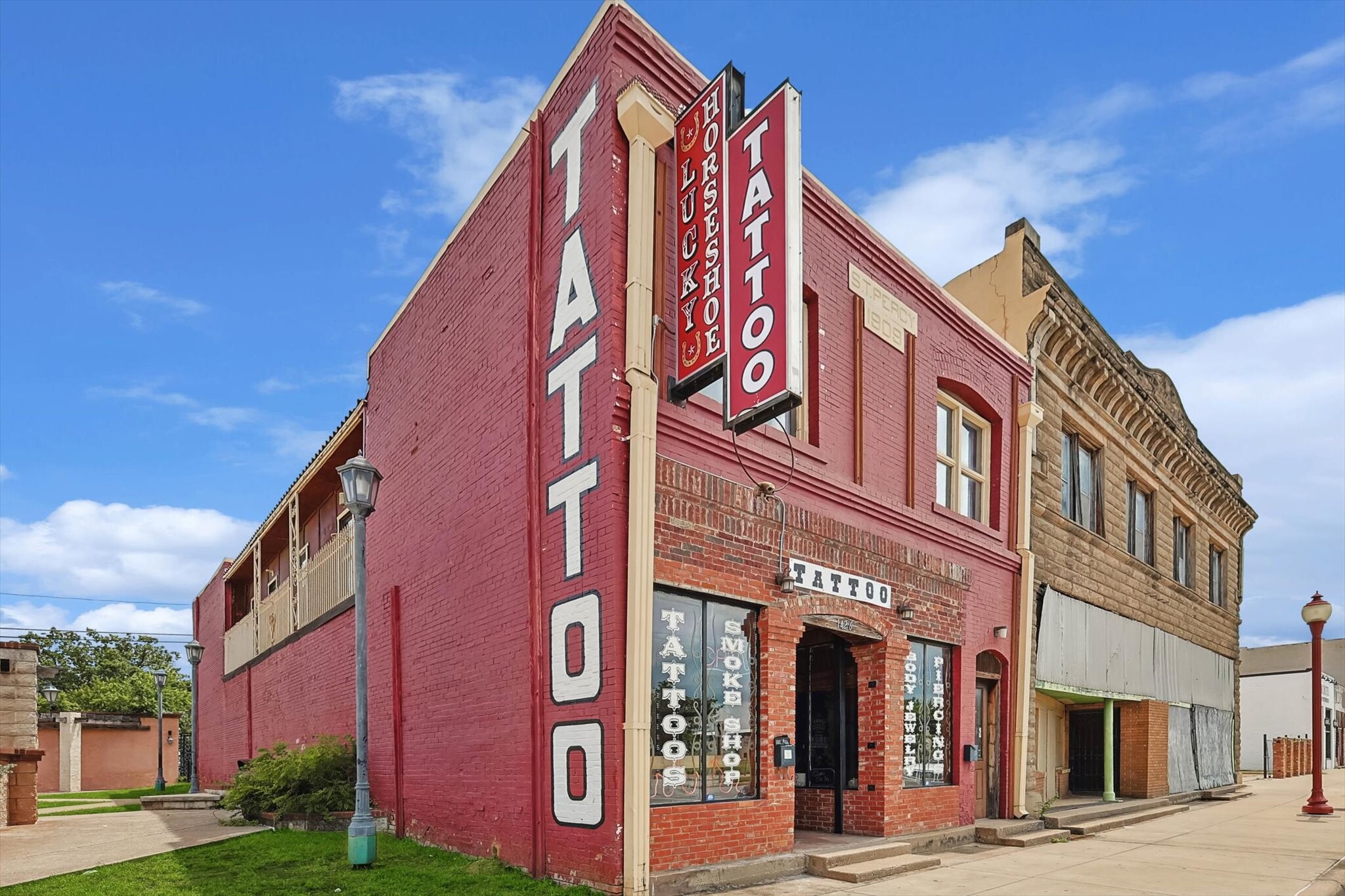 1426 N Main St, Fort Worth, TX for lease Building Photo- Image 1 of 32