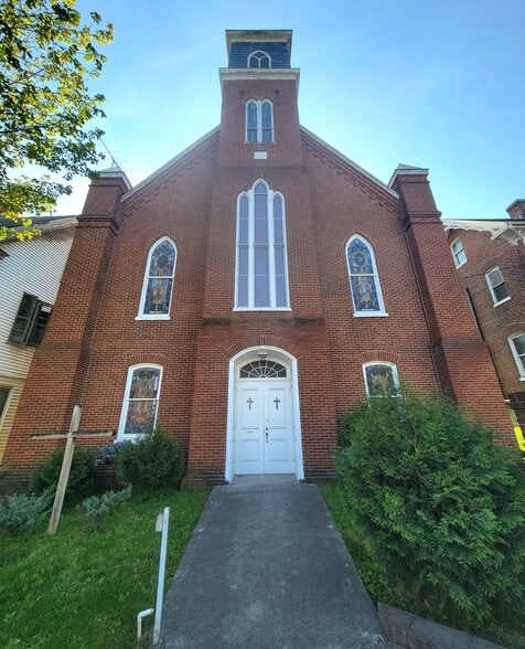 7 S Main St, Union Bridge, MD for sale - Building Photo - Image 2 of 22