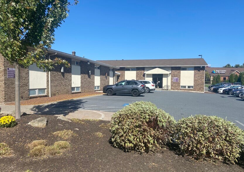 3261 Route 100, Macungie, PA for lease - Building Photo - Image 1 of 2