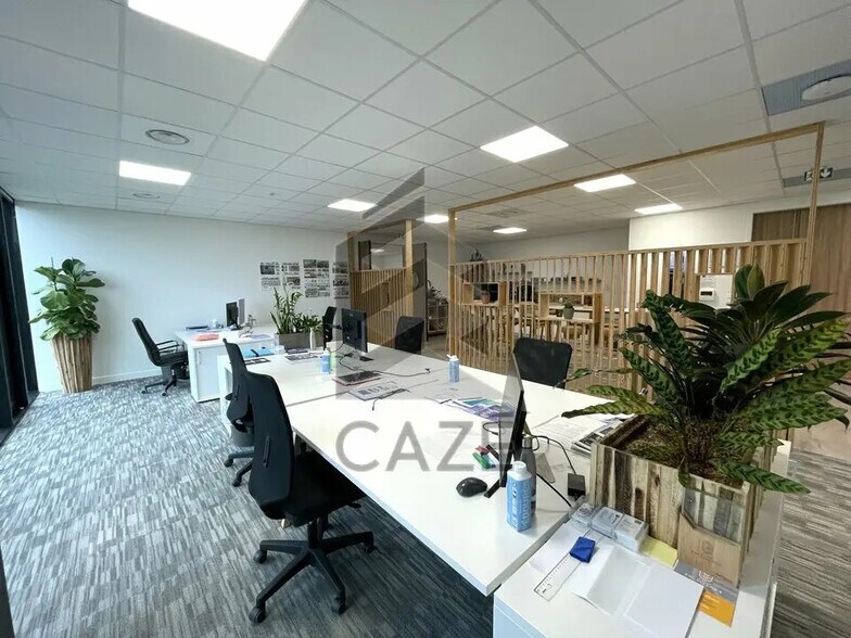 Office in Mérignac for lease - Interior Photo - Image 3 of 11