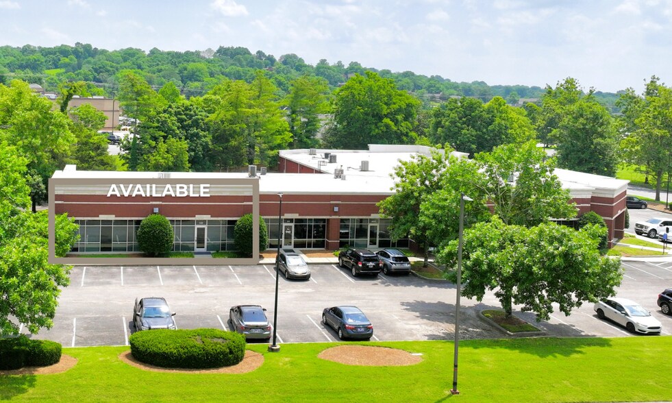 3000 Business Park Cir, Goodlettsville, TN for lease - Building Photo - Image 1 of 8