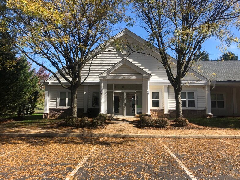 908 Floral Vale Blvd Yardley Pa 19067 Office For Sale Loopnet Com