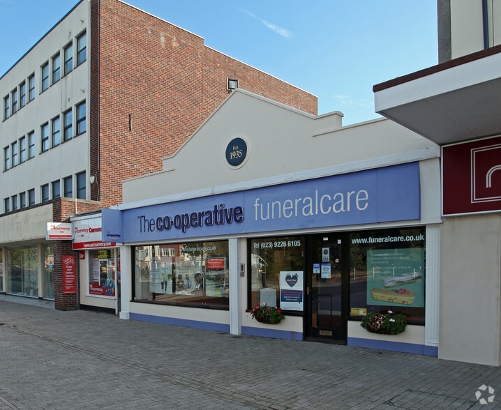 320 London Rd, Waterlooville for sale - Primary Photo - Image 1 of 1