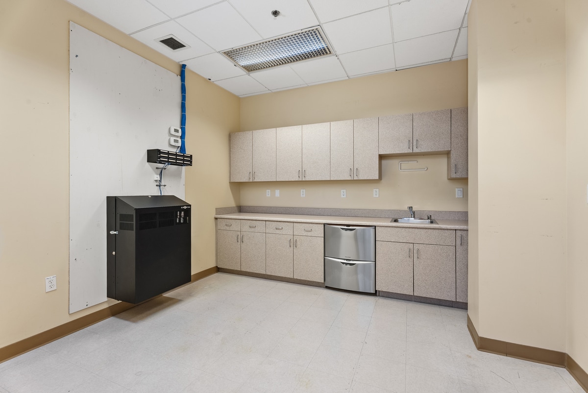 33302 Valle Rd, San Juan Capistrano, CA 92675 - Unit Building A -  - Interior Photo - Image 1 of 11