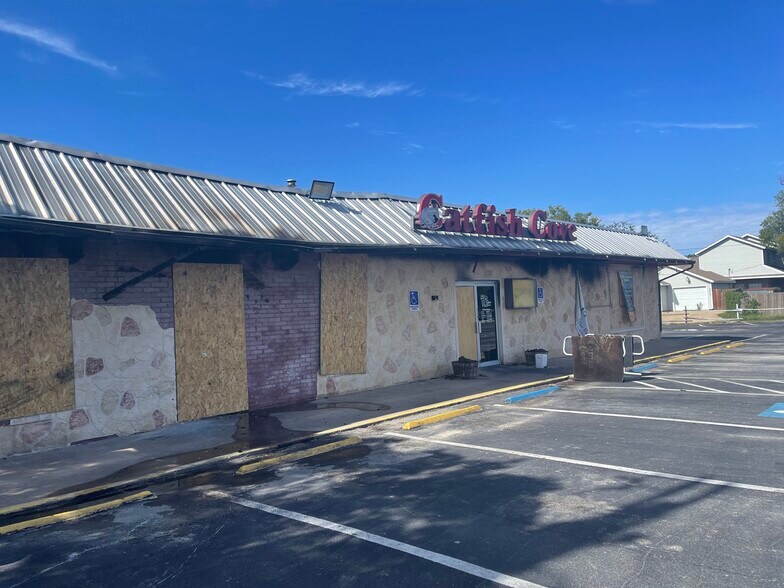 3839 N Belt Line Rd, Mesquite, TX 75182 Catfish Cove