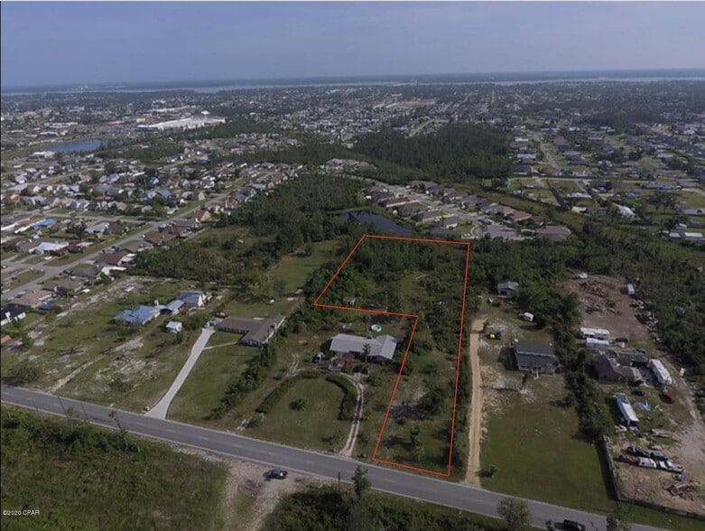 804 E 26th St, Lynn Haven, FL 32444