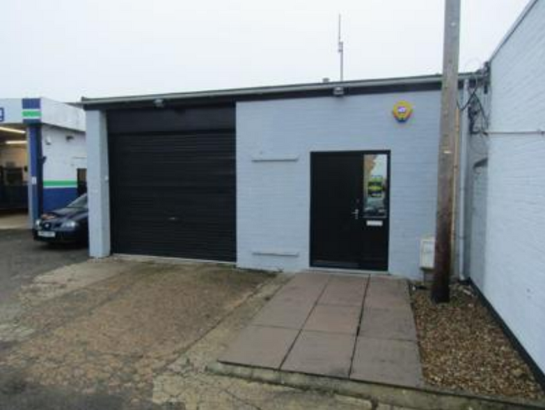 Chicheley St, Newport Pagnell for lease - Primary Photo - Image 1 of 1