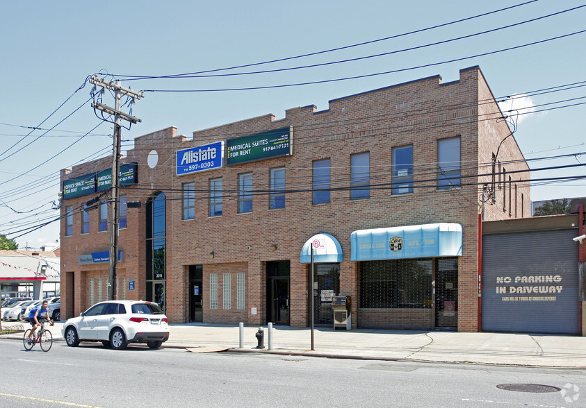 3219-3223 E Tremont Ave, Bronx, NY for sale - Primary Photo - Image 1 of 1