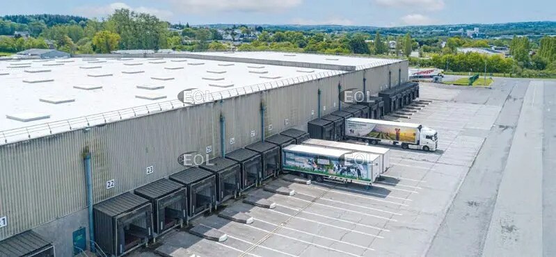 Industrial in Ploumagoar for lease Building Photo- Image 1 of 4