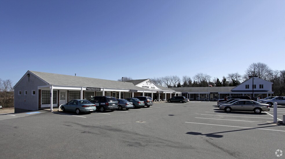 15861600 Rt6a, South Dennis, MA 02660 Players East Dennis Shopping Plaza