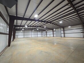 250 Royal Dr, Madison, AL for lease Building Photo- Image 2 of 5