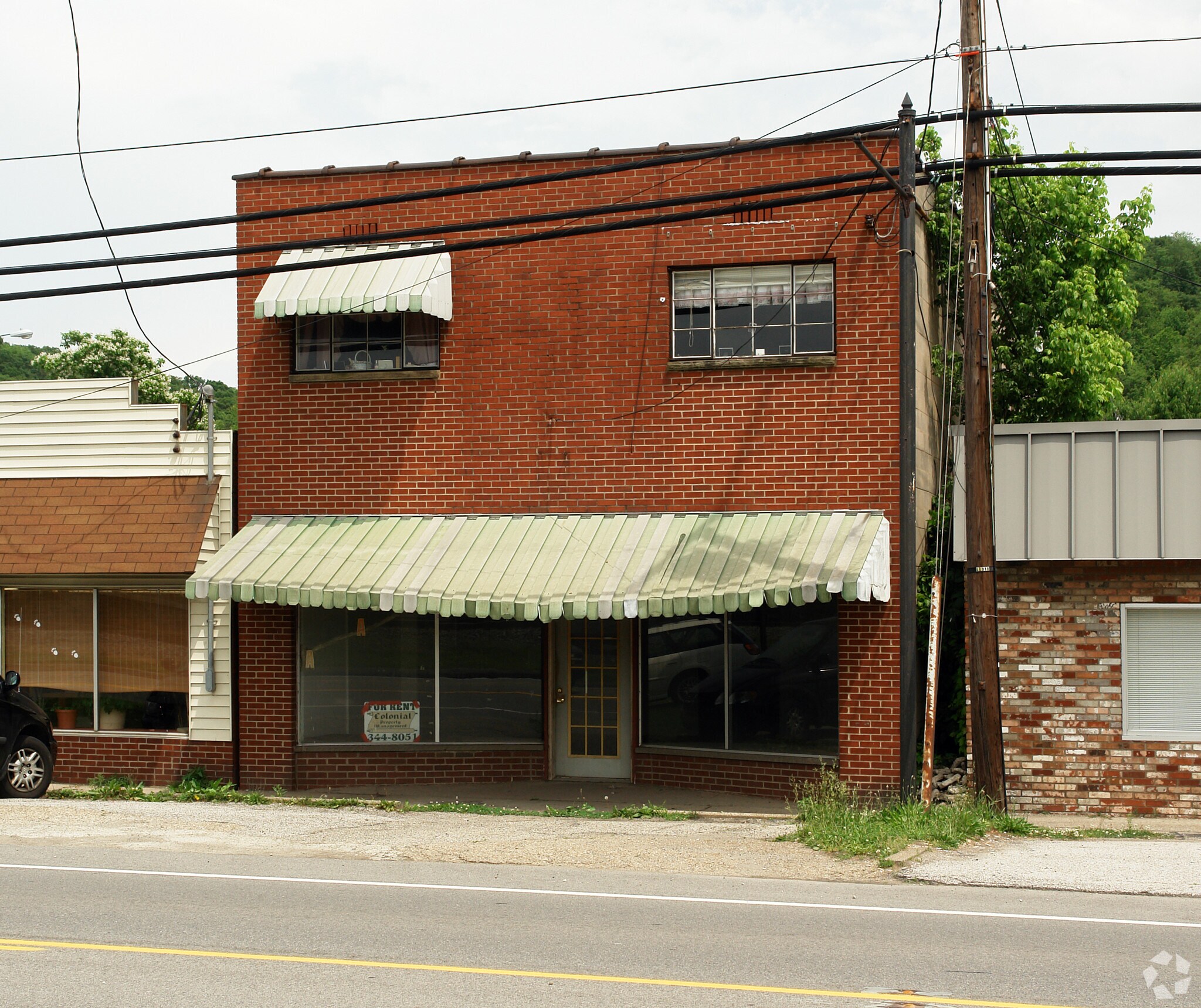 2702 A 1st Ave, Nitro, WV for sale Primary Photo- Image 1 of 1