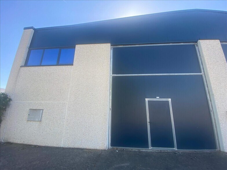 Industrial in Hormilla for sale - Building Photo - Image 3 of 12