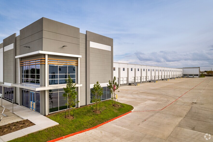 10431 Mula Rd, Stafford, TX for sale - Primary Photo - Image 1 of 1