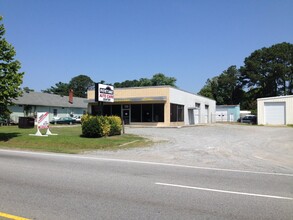 700 E Constance Rd, Suffolk, VA for lease Building Photo- Image 1 of 2