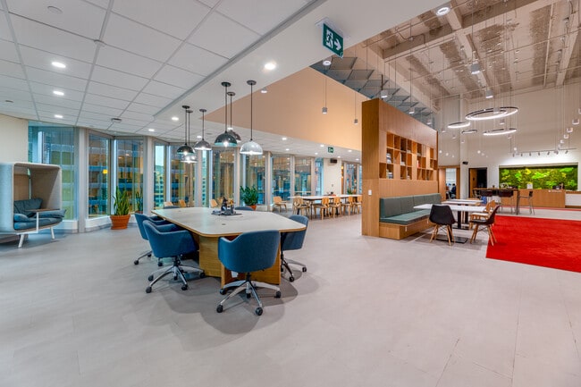 More details for 200 Bay St, Toronto, ON - Coworking for Lease