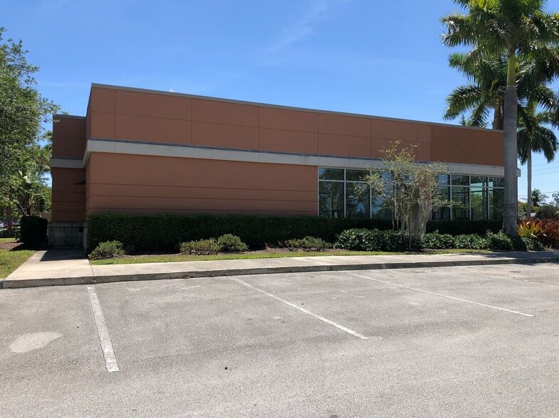 6805-7031 Taft St, Hollywood, FL for lease - Building Photo - Image 2 of 3