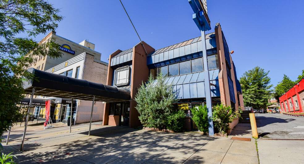 4422 Connecticut Ave NW, Washington, DC for lease - Primary Photo - Image 1 of 7