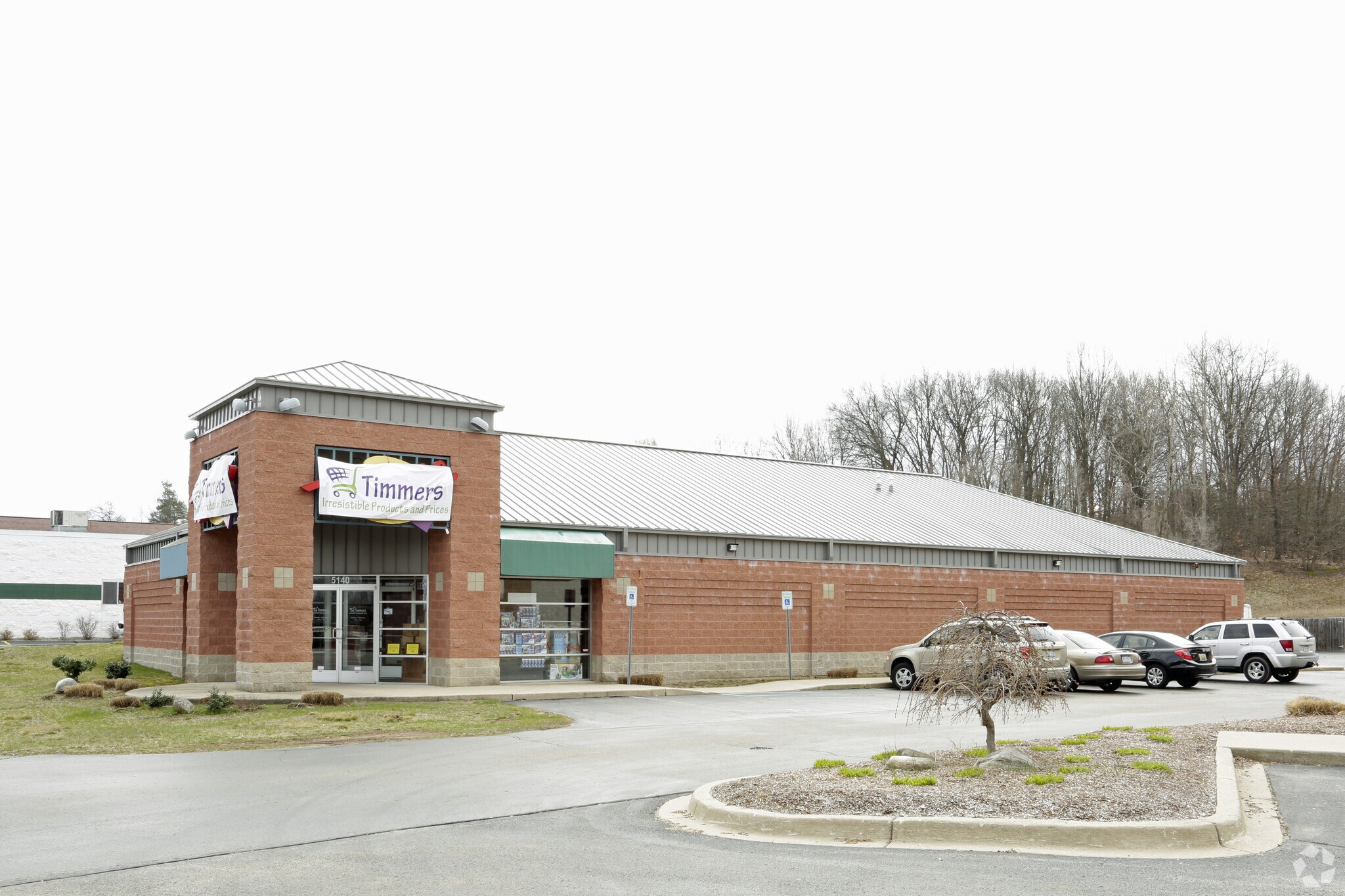 5140 Plainfield Ave NE, Grand Rapids, MI for sale Primary Photo- Image 1 of 1