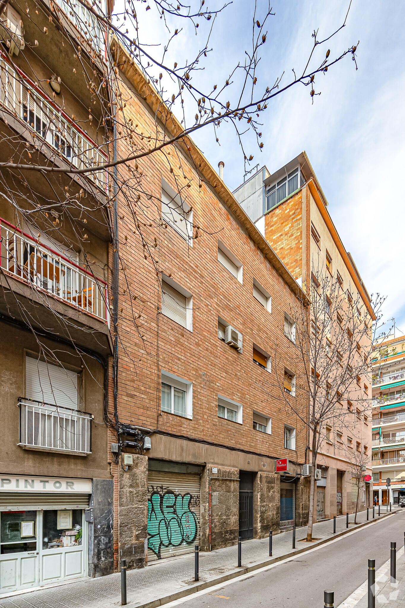 Carrer D'evarist Arnús, Barcelona, Barcelona for sale Primary Photo- Image 1 of 2