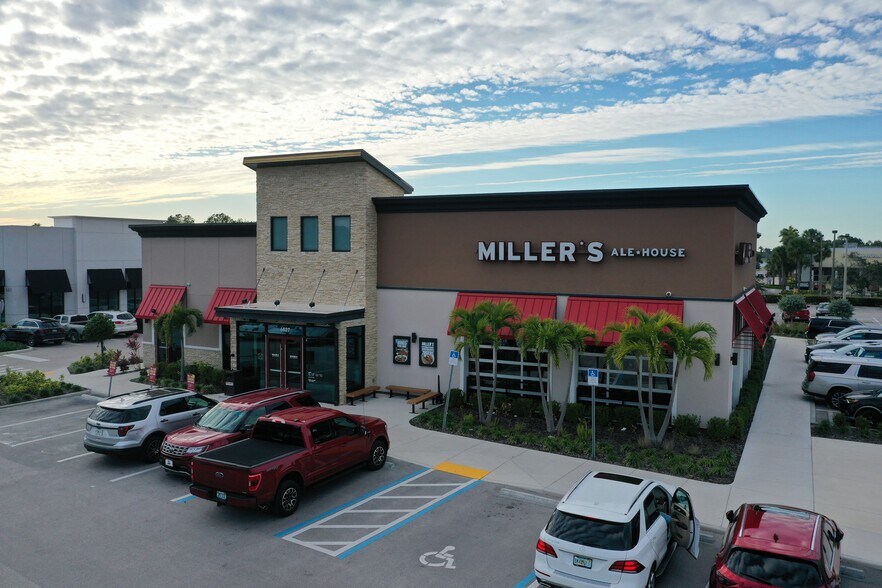 6831 Collier Blvd, Naples, FL for sale - Building Photo - Image 1 of 1