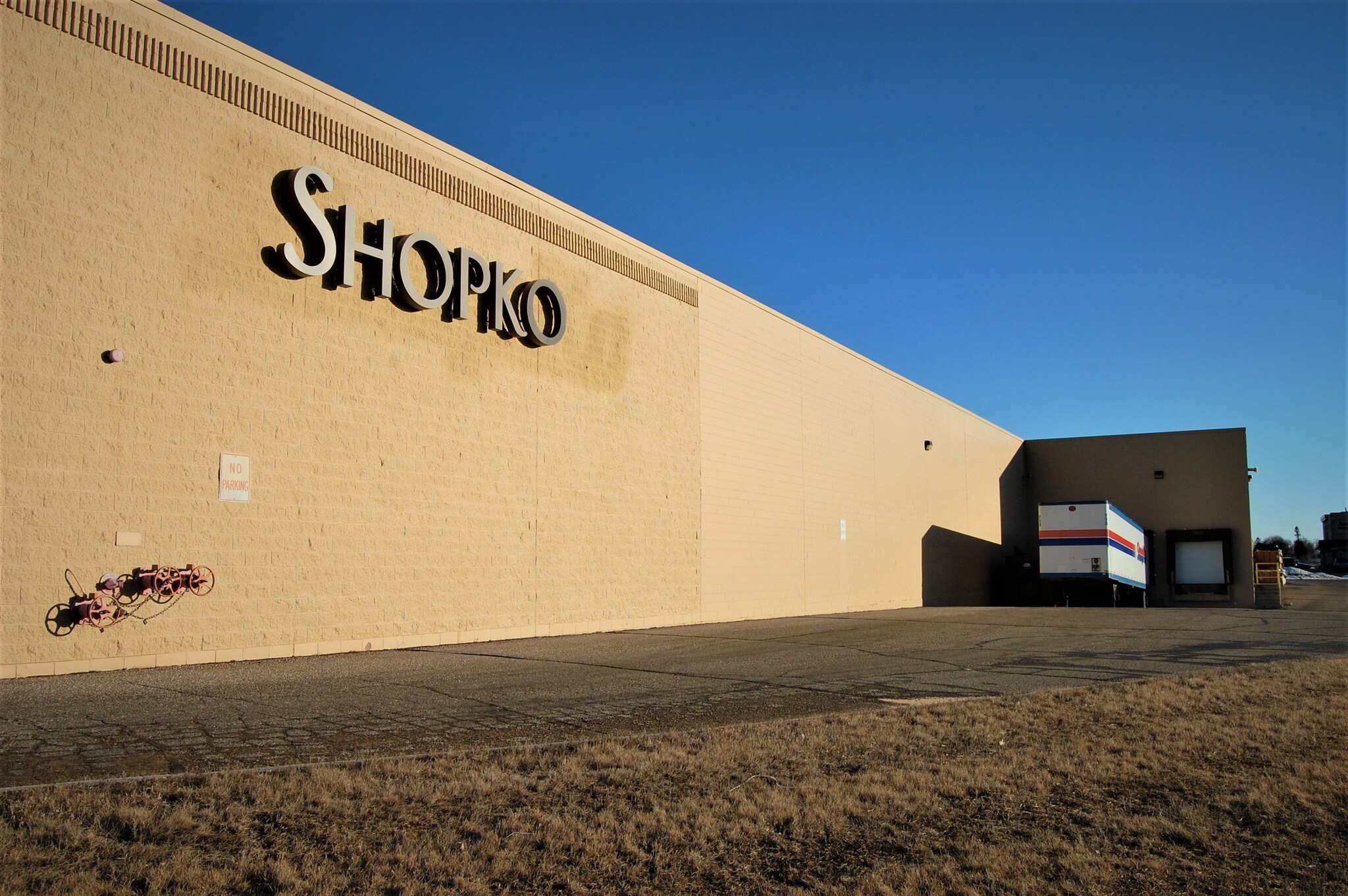 1755 N Humiston Ave, Worthington, MN for sale Building Photo- Image 1 of 1