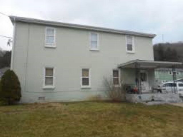 201 Rose St, Hinton, WV for sale - Building Photo - Image 1 of 1